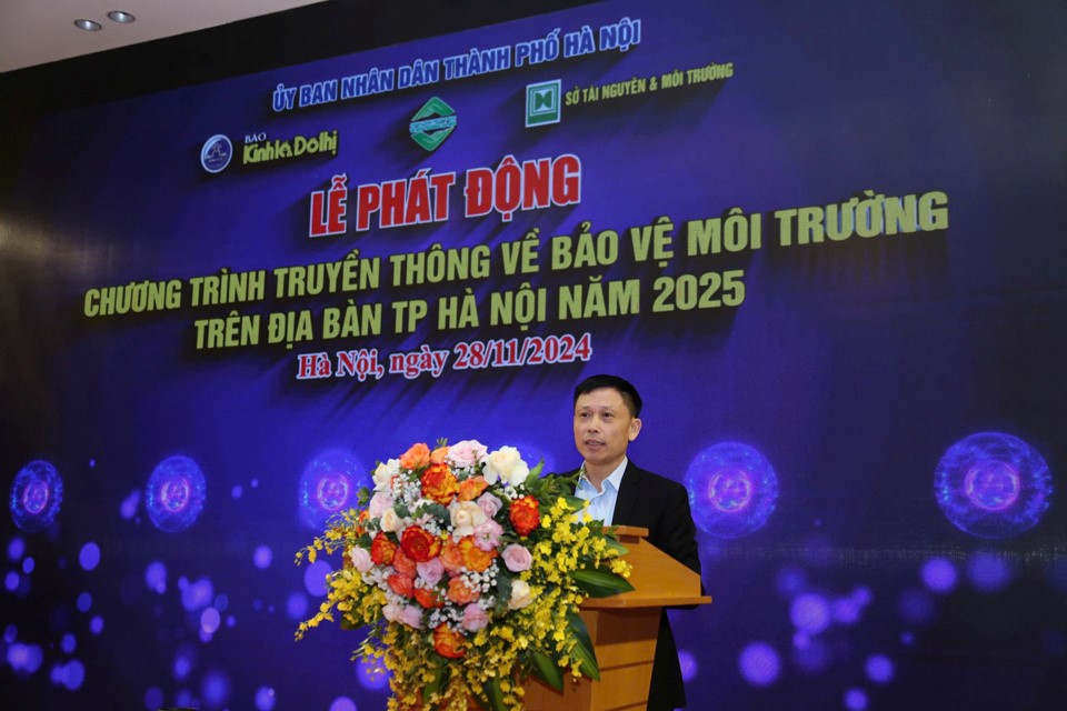 PGS.TS Nguyễn Th&agrave;nh Lợi - Trưởng BTC, Tổng Bi&ecirc;n tập B&aacute;o Kinh tế &amp; Đ&ocirc; thị ph&aacute;t biểu tại buổi lễ. Ảnh: Phạm H&ugrave;ng.