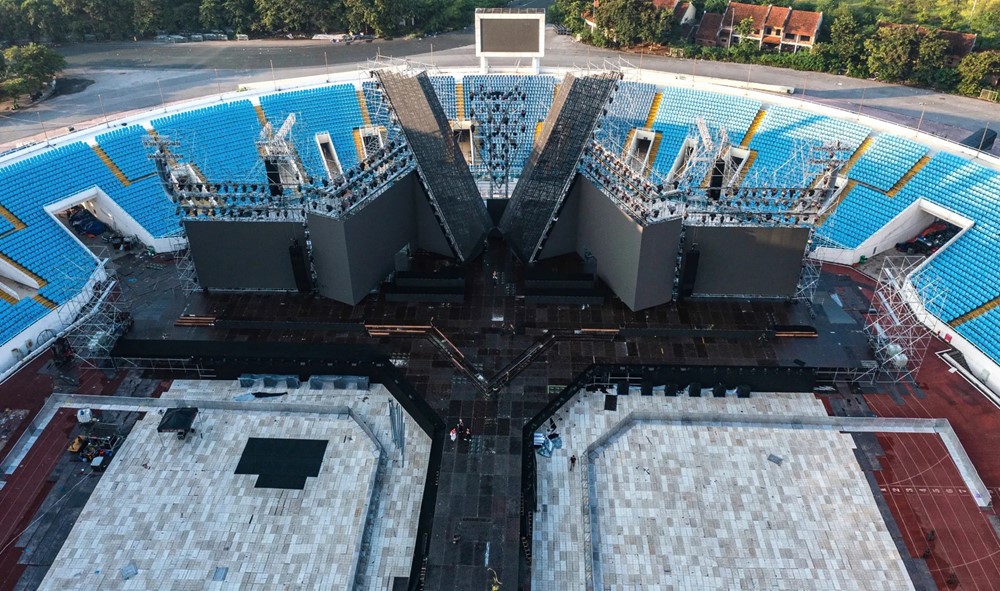 Bên trong sân khấu của concert quốc gia "Tổ quốc trong tim" - ảnh 2