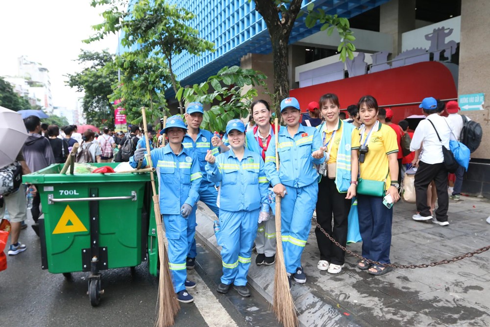 Người dân hạnh phúc, tự hào và biết ơn khi xem A80 - ảnh 4