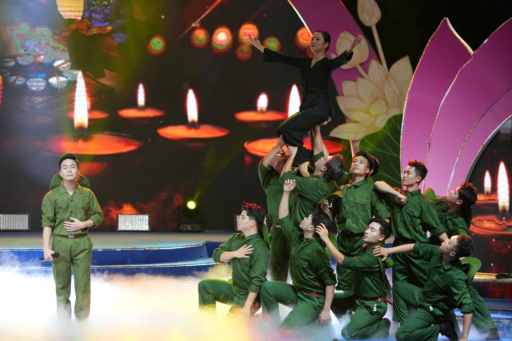 Hình ảnh 10 Chương trình nghệ thuật đặc biệt “Ơn nghĩa sinh thành 2025”: lan tỏa thông điệp yêu thương, giá trị đạo hiếu - ảnh 10