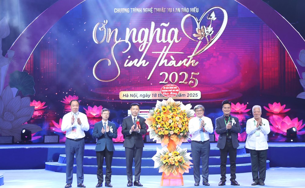 Hình ảnh 6 Chương trình nghệ thuật đặc biệt “Ơn nghĩa sinh thành 2025”: lan tỏa thông điệp yêu thương, giá trị đạo hiếu - ảnh 6