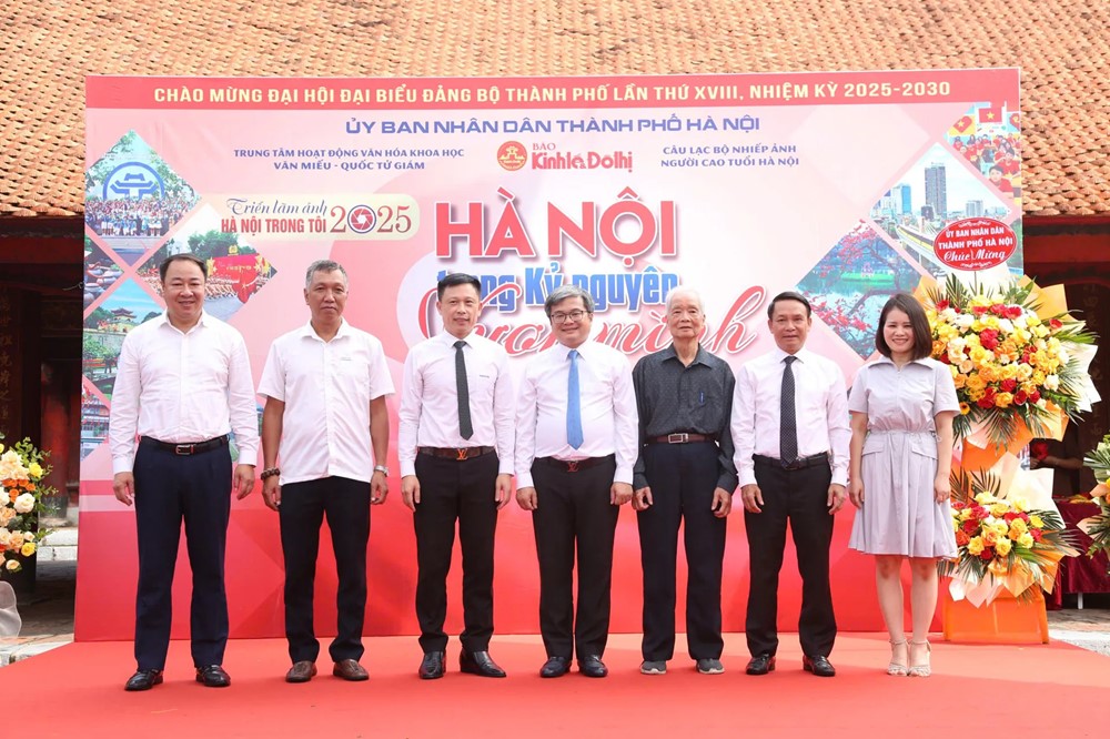 Triển lãm ảnh "Hà Nội trong tôi" 2025: điểm hẹn văn hóa của người yêu Thủ đô - ảnh 8