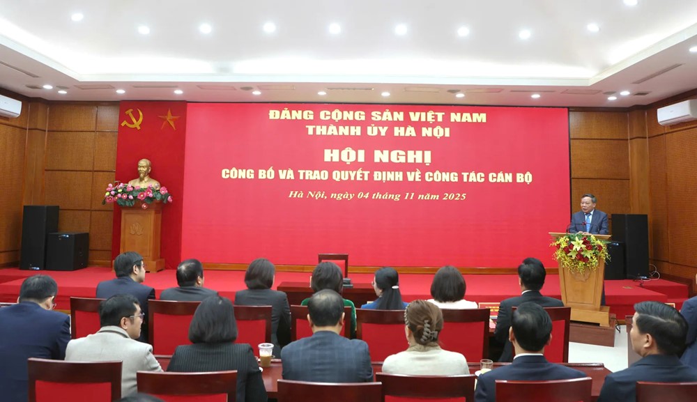 Công bố Quyết định về công tác cán bộ tại Ủy ban Mặt trận Tổ quốc Việt Nam Thành phố Hà Nội - ảnh 2