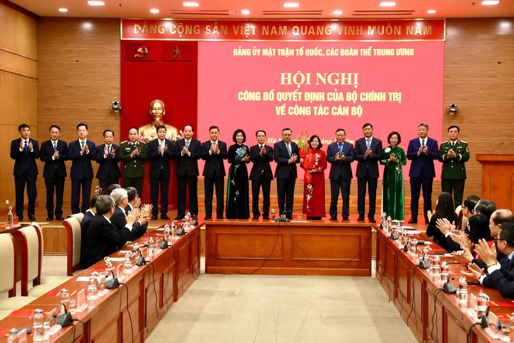 Đồng chí Bùi Thị Minh Hoài giữ chức Bí thư Đảng ủy MTTQ, các đoàn thể Trung ương - ảnh 5