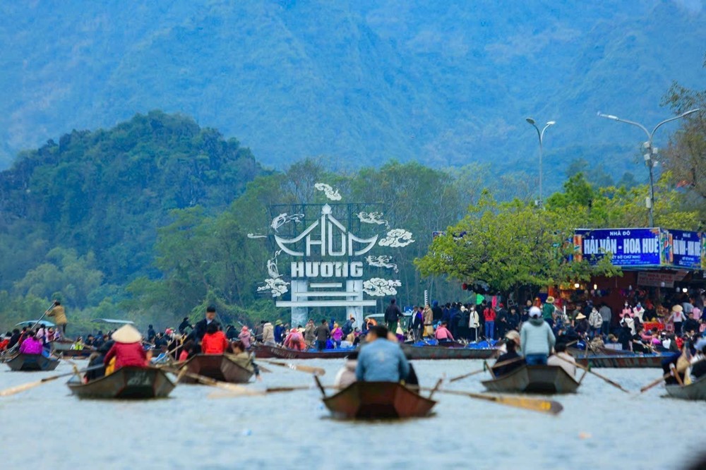 Giá Đi Thuyền Chùa Hương: Thông Tin Mới Nhất và Hướng Dẫn Chi Tiết