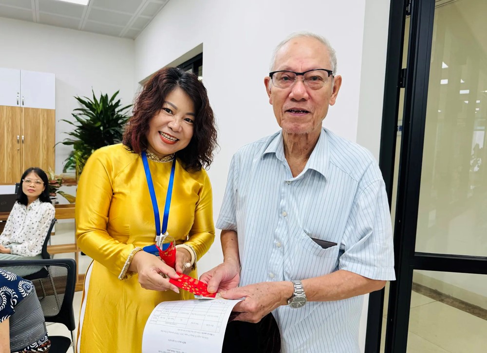 Ngày đầu vận hành mô hình chính quyền địa phương 2 cấp diễn ra thông suốt - ảnh 4