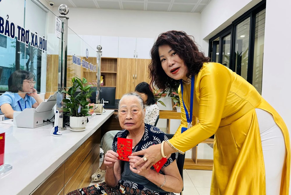 Ngày đầu vận hành mô hình chính quyền địa phương 2 cấp diễn ra thông suốt - ảnh 5