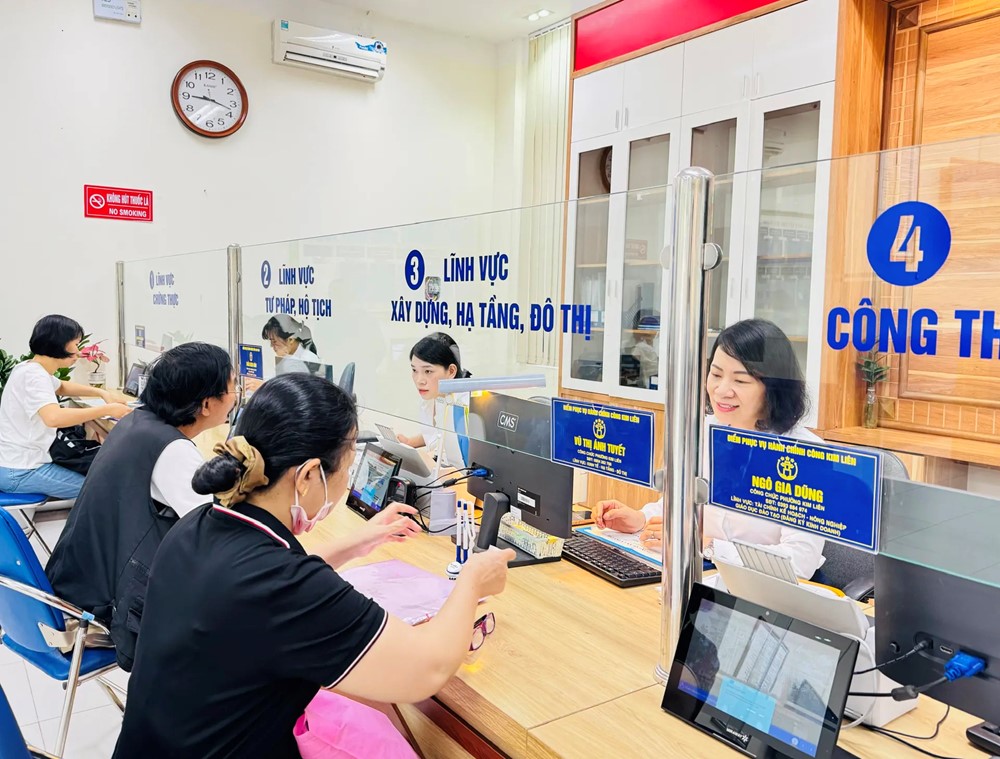 Ngày đầu vận hành mô hình chính quyền địa phương 2 cấp diễn ra thông suốt - ảnh 1