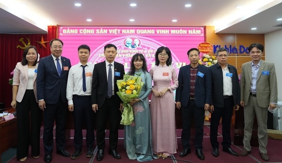 Vững bước thực hiện sứ mệnh đồng hành cùng bạn đọc Vững bước thực hiện sứ mệnh đồng hành cùng bạn đọc