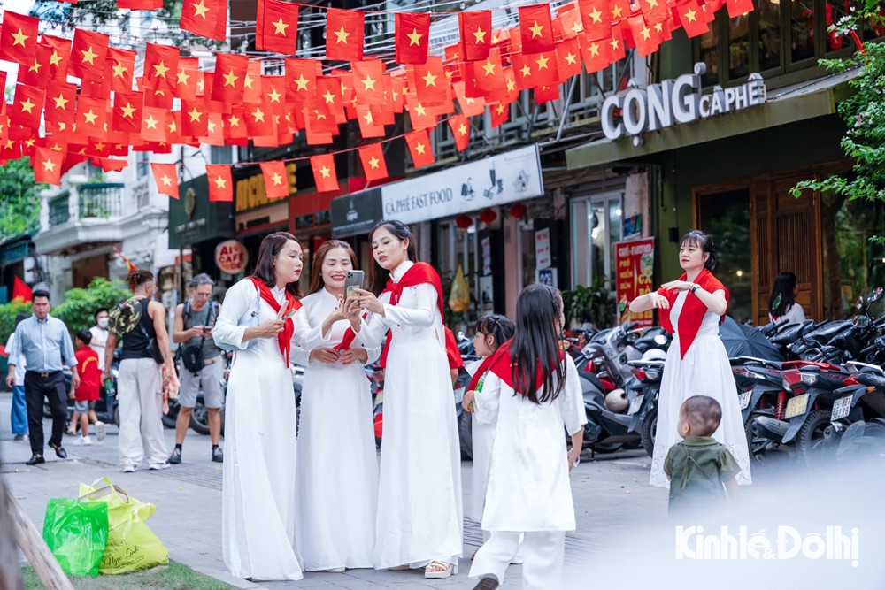 Hà Nội rực rỡ cờ hoa chào mừng 80 năm Quốc khánh - ảnh 21