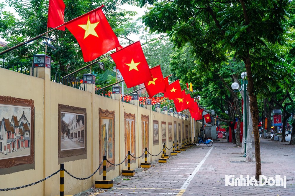 Hà Nội rực rỡ cờ hoa chào mừng 80 năm Quốc khánh - ảnh 15