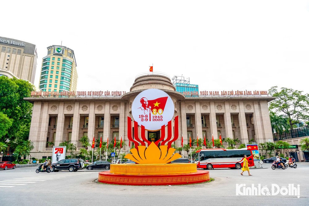 Hà Nội rực rỡ cờ hoa chào mừng 80 năm Quốc khánh - ảnh 25