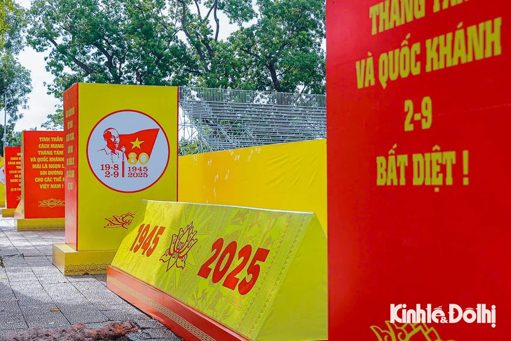 Hà Nội rực rỡ cờ hoa chào mừng 80 năm Quốc khánh - ảnh 5