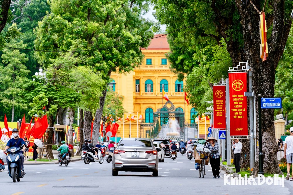 Hà Nội rực rỡ cờ hoa chào mừng 80 năm Quốc khánh - ảnh 4