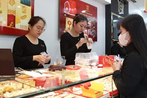 Phát triển thị trường vàng - cơ hội và thách thức - ảnh 2