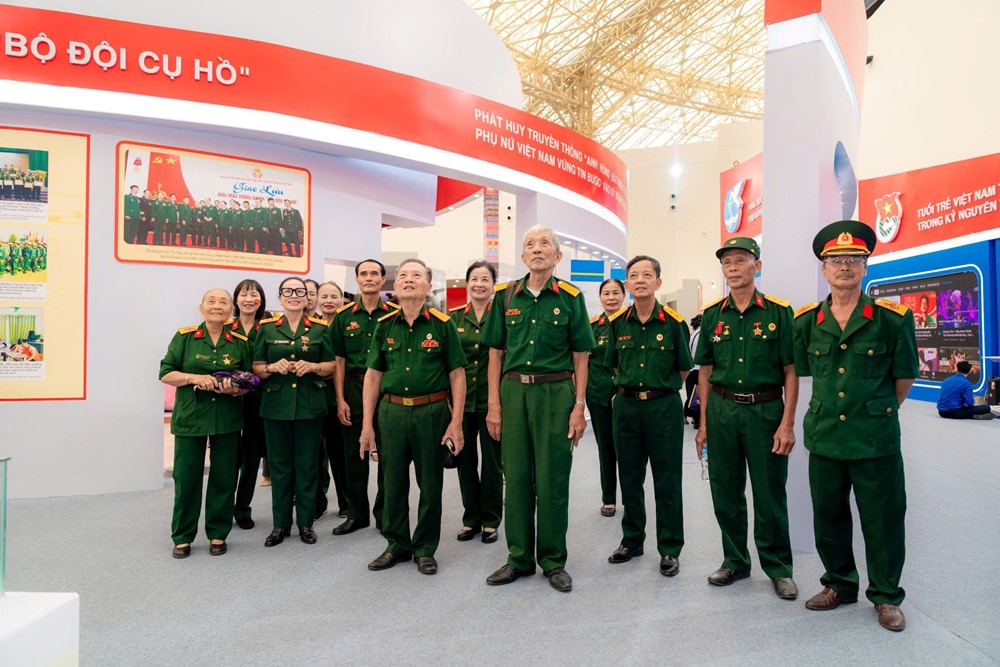 Hơn 230.000 khách check-in Triển lãm thành tựu đất nước quy mô lớn nhất lịch sử - ảnh 3