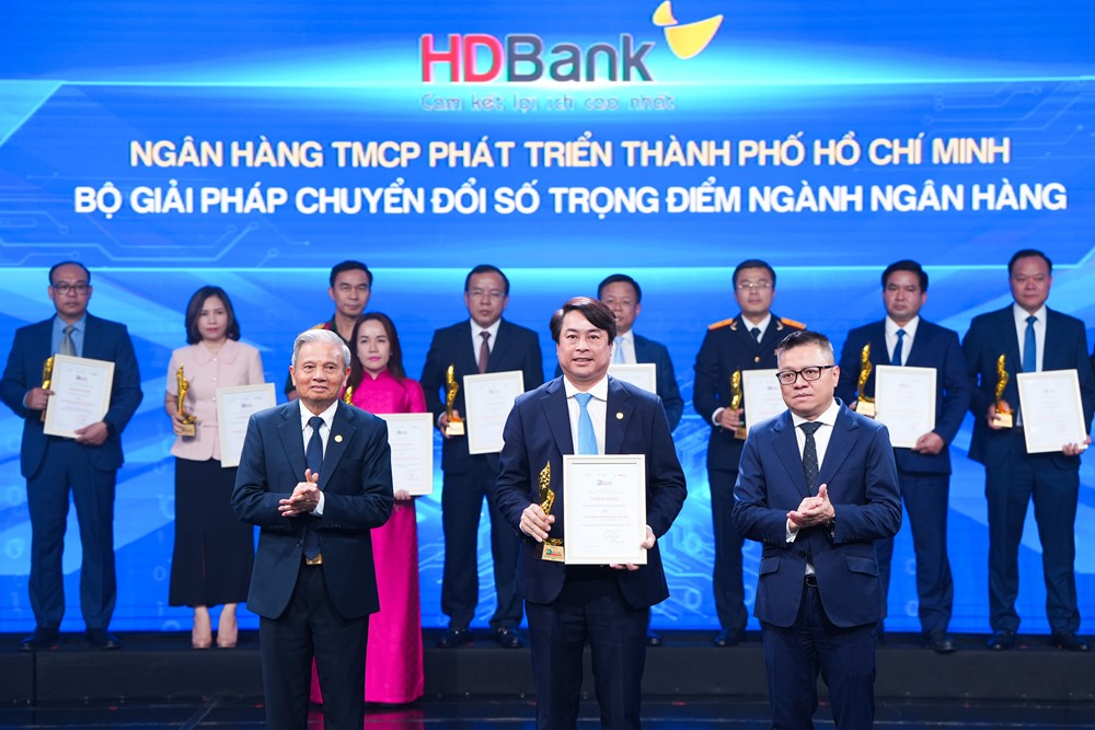 HDBank tiếp tục đạt Giải thưởng Chuyển đổi số Việt Nam 2025 - ảnh 1