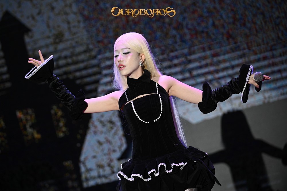 Hòa mình trong không khí náo nhiệt tại đêm hội Halloween trường Báo - ảnh 10