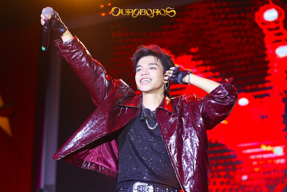 Hòa mình trong không khí náo nhiệt tại đêm hội Halloween trường Báo - ảnh 8