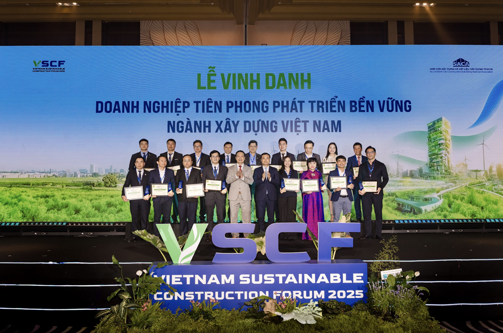 Diễn đàn VSCF 2025: Saint-Gobain tiên phong giải pháp vật liệu phát thải thấp, tăng tốc cùng ngành xây dựng hướng tới Net Zero 2050 - ảnh 2