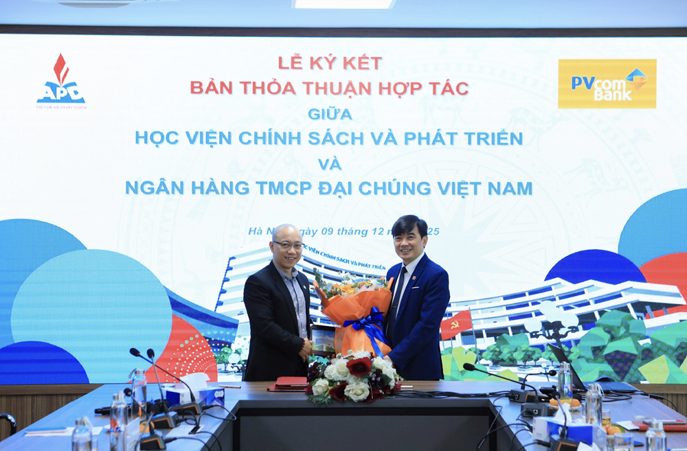 PVcomBank và Học viện Chính sách và Phát triển ký thỏa thuận hợp tác toàn diện, hỗ trợ phát triển nguồn nhân lực chất lượng cao - ảnh 1