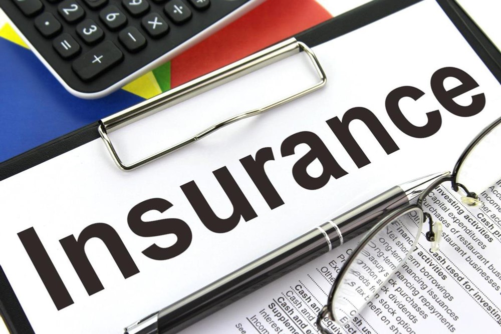 Giữa “bão”, doanh thu phí bảo hiểm nhân thọ giảm hơn 10% - ảnh 1