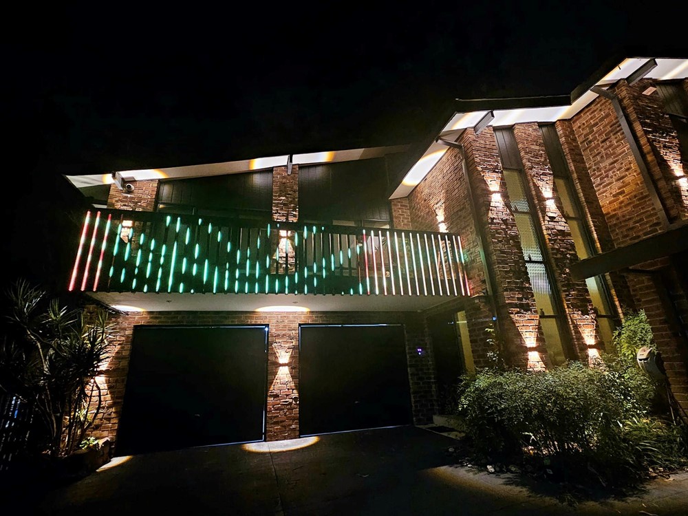 Quán quân giàu có nhất nhì Olympia tiết lộ biệt thự 1.000m2 lộng lẫy trên đất Úc, ba mặt nhìn ra rừng, 'dát' hàng ngàn đèn LED trang hoàng dịp Giáng sinh - ảnh 9