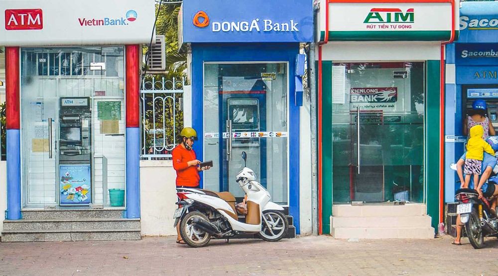 Cảnh báo thủ đoạn đánh cắp thông tin thẻ khi rút tiền ở máy ATM dịp cuối năm  - ảnh 3