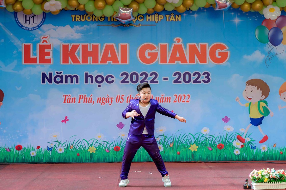 ‘Hiện tượng nhí’ Tin Tin từng lừng lẫy một thời: Kiếm 400 triệu đồng/tháng, ngoại hình tuổi 13 gây bất ngờ - ảnh 6