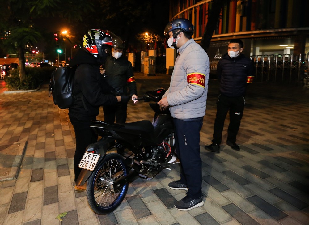 Từ bây giờ, trường hợp nẹt pô liên tục trong đô thị, khu đông dân cư có thể bị phạt lên đến 10.000.000 đồng - ảnh 1