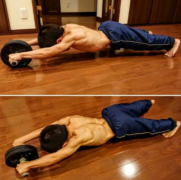 'Lý Tiểu Long nhí' 10 tuổi đã có ‘body’ 6 múi cực phẩm, từ tài năng võ thuật ‘siêu phàm’ dần đi vào quên lãng - ảnh 3