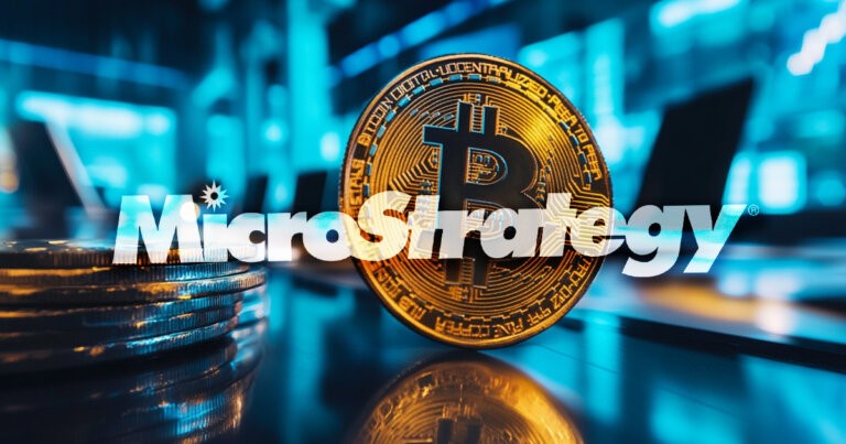 Cổ phiếu MicroStrategy lao dốc không phanh, 500.000 Bitcoin có nguy cơ bị bán tháo? - ảnh 1