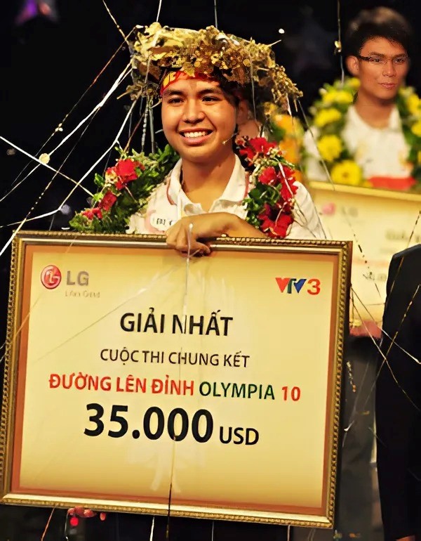 Quán quân Olympia đầu tiên của Hà Nội từng rửa bát, phát tờ rơi ở Úc: Giờ về Việt Nam cống hiến, truyền lửa cho sinh viên nước nhà - ảnh 2