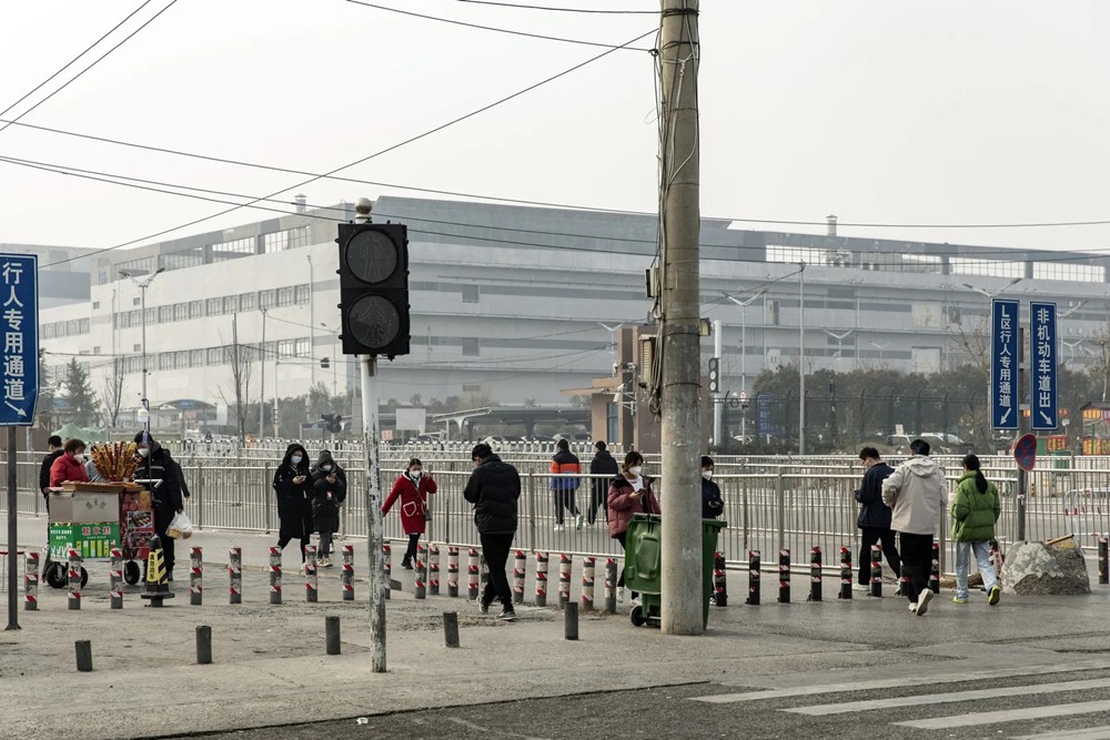 Giấc mơ iPhone ‘Made in USA’ của ông Trump đối mặt thực tế phũ phàng - ảnh 1