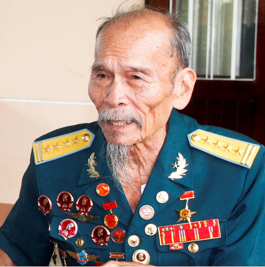 Huyền thoại Anh hùng phi công 7 lần bắn rơi máy bay Mỹ, từng hội ngộ Bác Hồ sau khi lập kỳ tích - ảnh 1