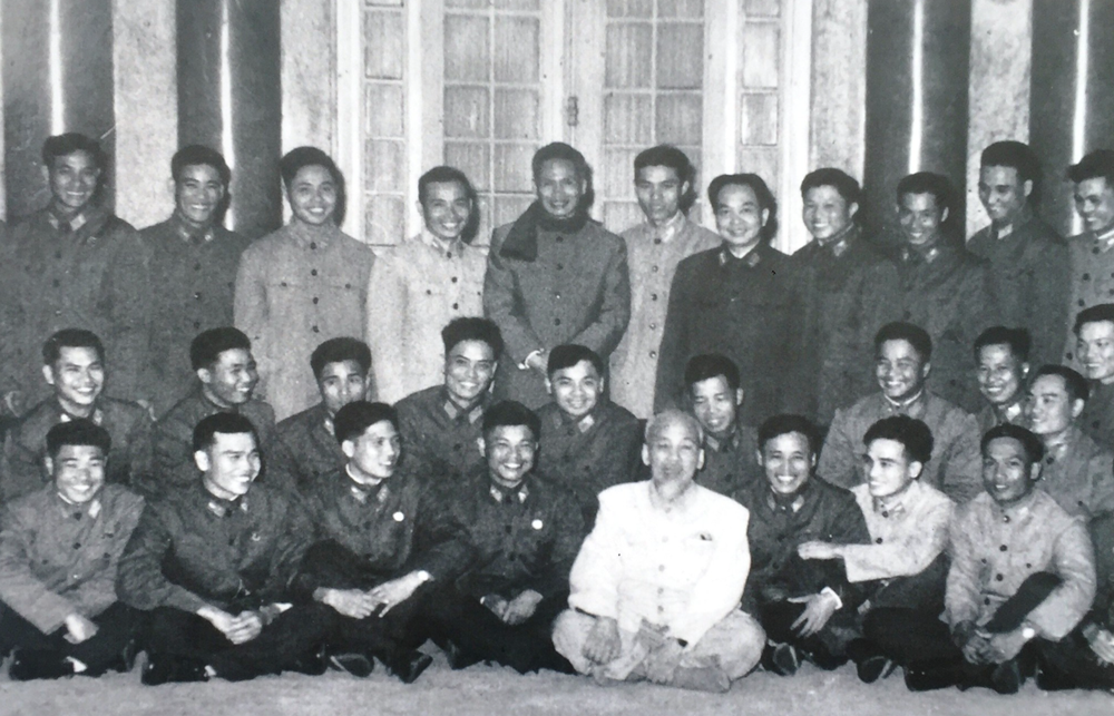 Huyền thoại Anh hùng phi công 7 lần bắn rơi máy bay Mỹ, từng hội ngộ Bác Hồ sau khi lập kỳ tích - ảnh 4