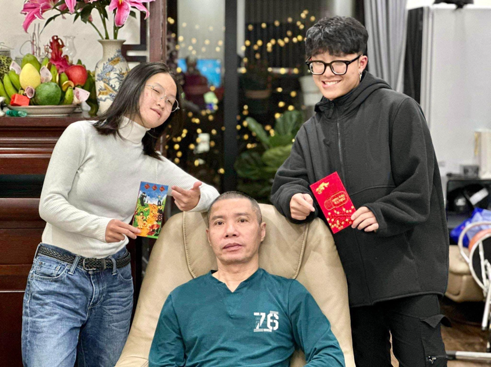 Nữ BTV nổi tiếng tại Đài Truyền hình Việt Nam: Tuổi ngoài 50 vẫn trẻ đẹp, là mẹ đơn thân nuôi con gái thành đạo diễn - ảnh 8