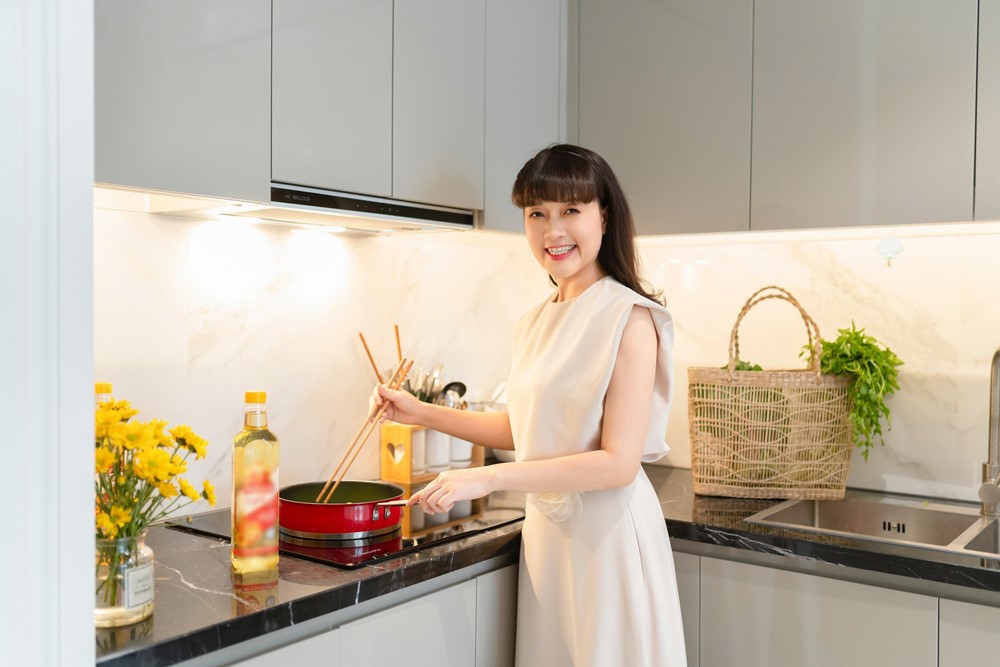 Nữ nghệ sĩ duy nhất trong dàn ‘Táo quân’ chưa có danh hiệu NSND, NSƯT: Tuổi 50 giàu có, sở hữu biệt thự hoành tráng như lâu đài - ảnh 3