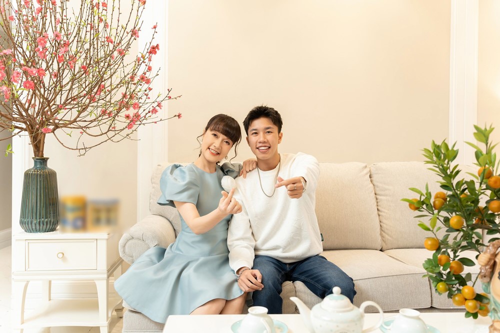 Nữ nghệ sĩ duy nhất trong dàn ‘Táo quân’ chưa có danh hiệu NSND, NSƯT: Tuổi 50 giàu có, sở hữu biệt thự hoành tráng như lâu đài - ảnh 2