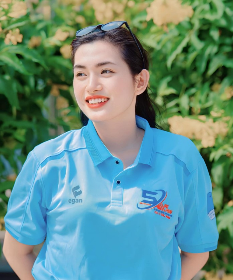 Nữ Hạ sĩ là khối trưởng xinh đẹp gây sốt khi diễu binh: Sở hữu chiều cao 1,7m, từng lọt top 15 hoa hậu, cựu sinh viên trường ĐH đình đám Việt Nam - ảnh 7