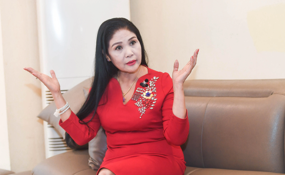 Nữ NSND nổi tiếng làng chèo miền Bắc, U60 nghỉ hưu vẫn làm giám đốc, được chồng trẻ yêu chiều dù không con chung - ảnh 7