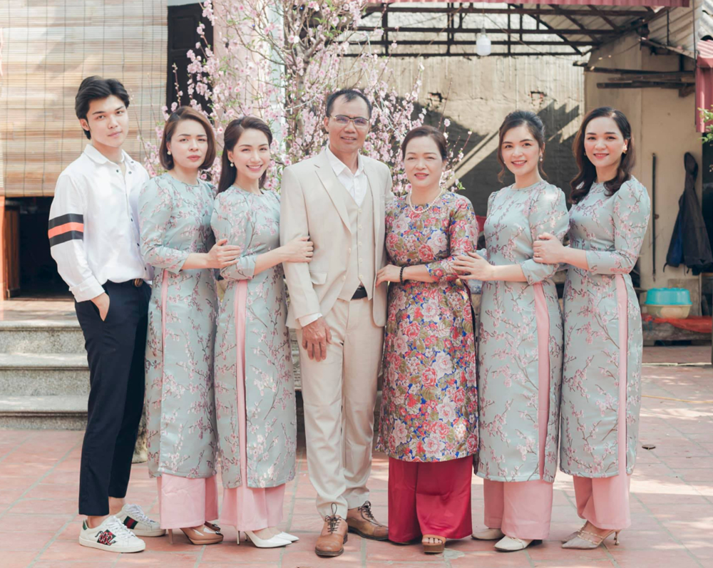 Nữ MC xinh đẹp là chị gái ruột Hòa Minzy, gương mặt quen thuộc của ‘Chúc bé ngủ ngon’, nhan sắc đời thực xứng danh Hoa khôi Đại học - ảnh 2