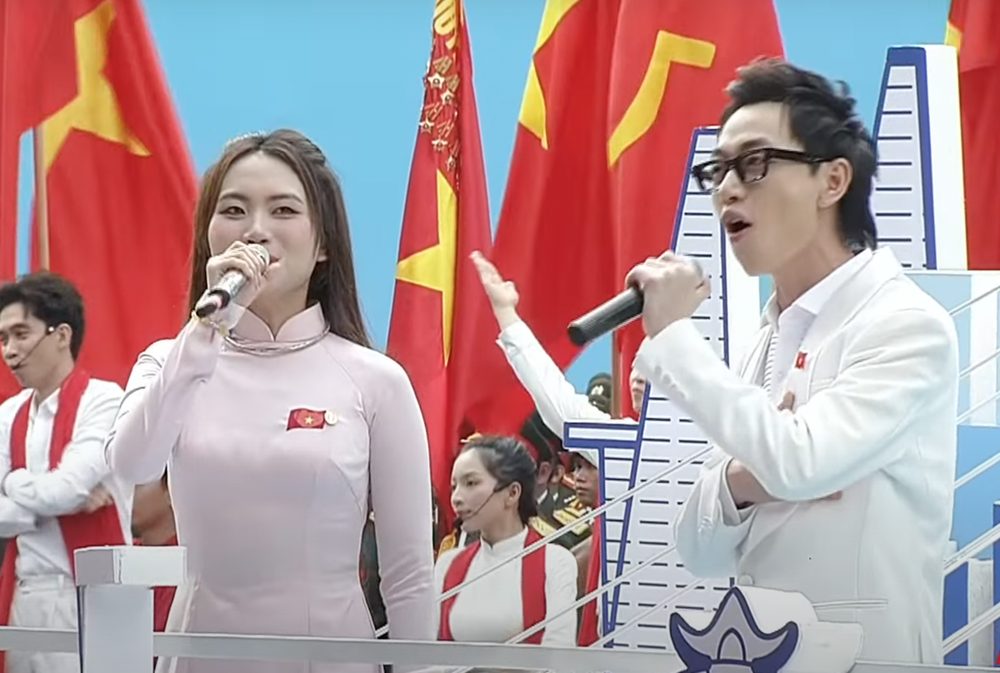 Hai đại diện trẻ hát vang khúc ca ‘Mùa xuân trên TP. Hồ Chí Minh’ trong Đại lễ 30/4: Người được mệnh danh là ‘cô bé dân ca’, người là quán quân Rap Việt - ảnh 3