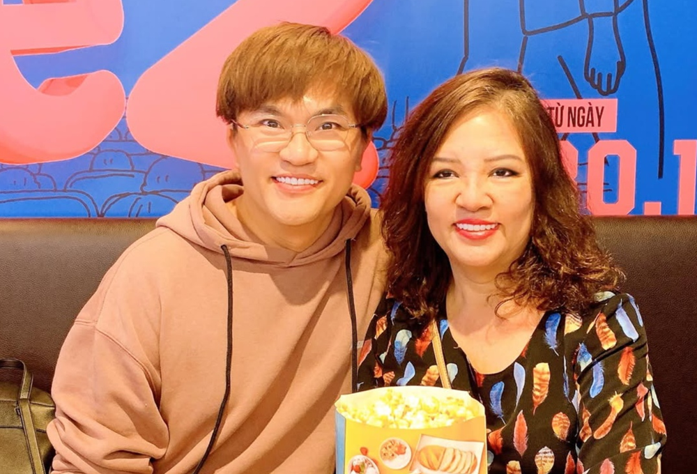 Mẹ của nam MC nổi tiếng Việt Nam bất ngờ qua đời sau khi về nước thăm con - ảnh 3