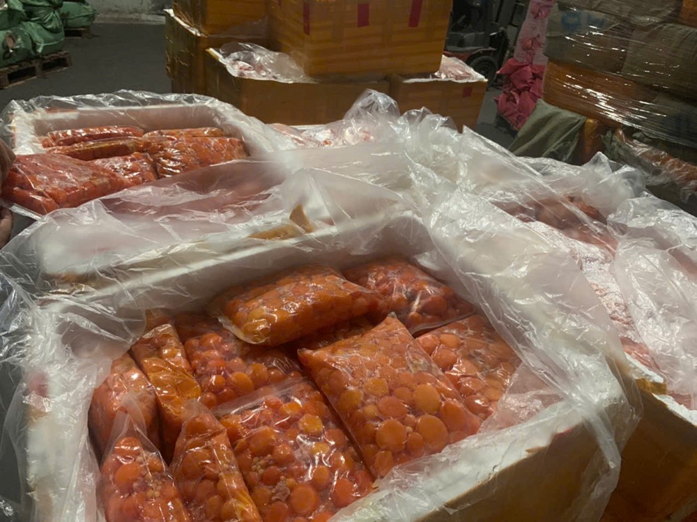 Công an phát hiện hàng chục tấn nội tạng bốc mùi chuẩn bị ‘lên bàn ăn’ ở Hà Nội - ảnh 2