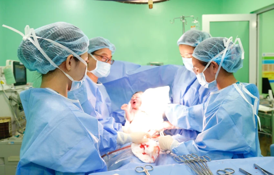 Lập danh sách phụ nữ dưới 35 tuổi sinh đủ 2 con để nhận trợ cấp - ảnh 1