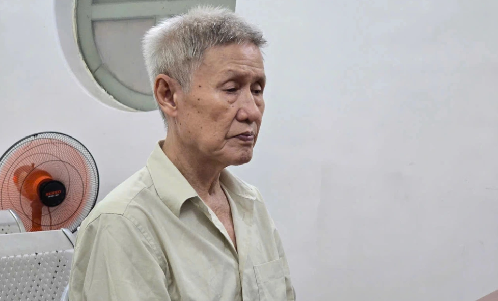 Nguyễn Tấn Phát, 69 tuổi ‘hiếp dâm’ học trò 12 tuổi lãnh hơn 7 năm tù  - ảnh 1