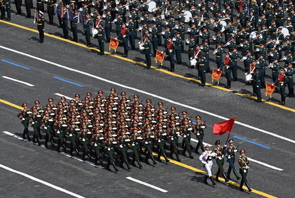 Nam quân nhân Việt gây ‘bão’ MXH với khoảnh khắc bắt tay Tổng thống Nga Putin: Là Khối trưởng điển trai, hiện đang công tác tại Trường Lục quân 1 - ảnh 1