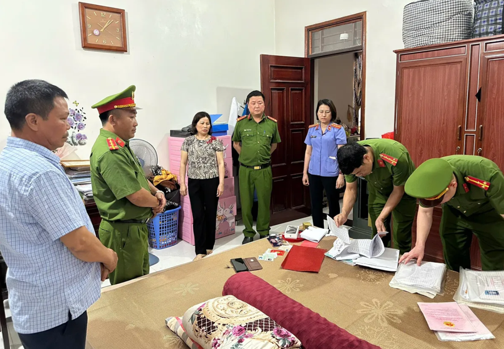 Bắt khẩn cấp chủ tịch xã Văn Mạnh Thắng - ảnh 1