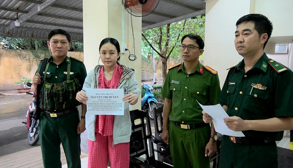 Bắt Nguyễn Thị Huyền, SN 2006 khi đang nhập cảnh từ Campuchia vào Việt Nam - ảnh 1